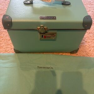 Tiffany & Co Globe Trotter
